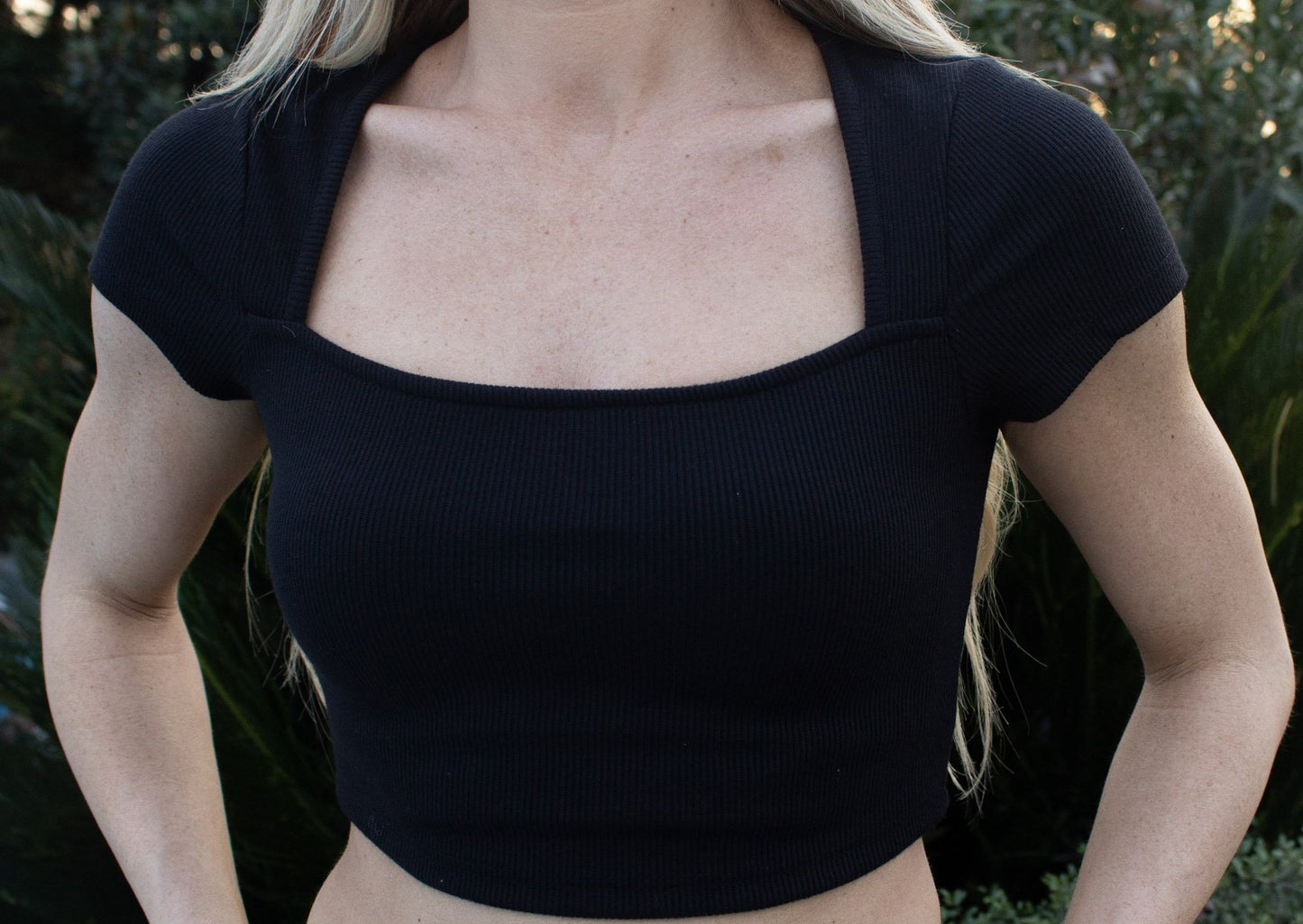 Kendall Ribbed Crop - black